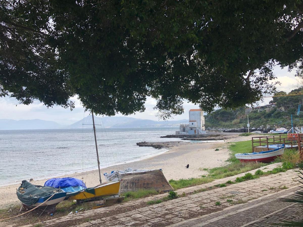 Casa Vacanze Da Maurizio サンタ・フラーヴィア エクステリア 写真